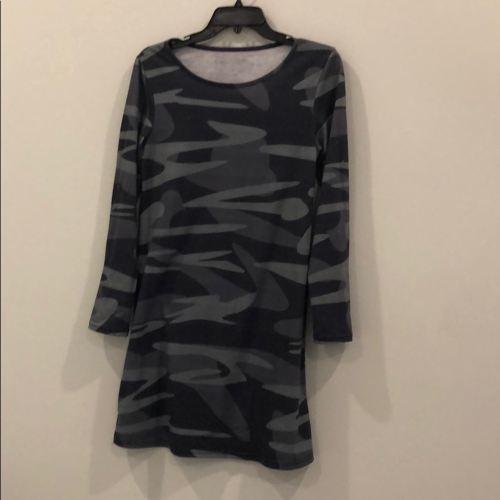 Loose fitting long sleeve camouflage dress